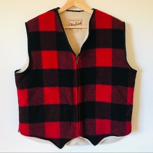 Woolrich Buffalo Plaid Red Black Sherpa Wool Vest Zip Hunting Fishing Outdoors